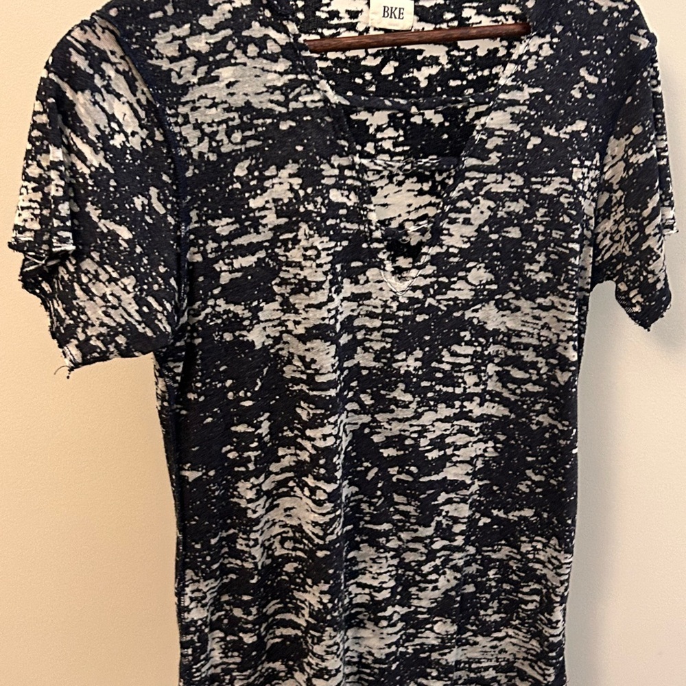 BKE Navy & Gray Patterned Tee
